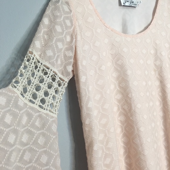 XS Va Va Joy Han pink bell sleeve dress - Picture 4 of 6